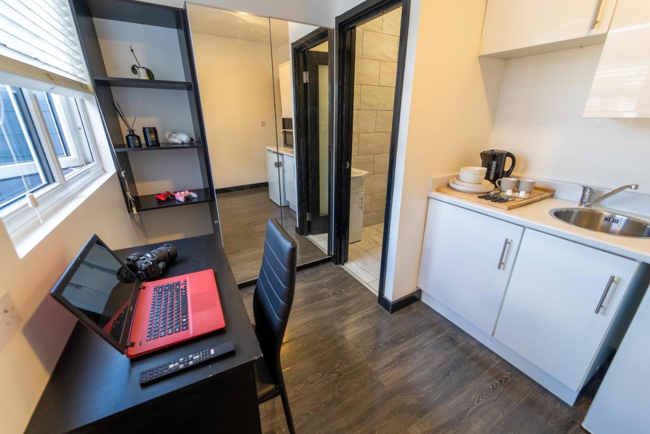Staysa Equipped Studios Near Qe And Uob In Guesthouse Close To The City! 버밍엄 객실 사진