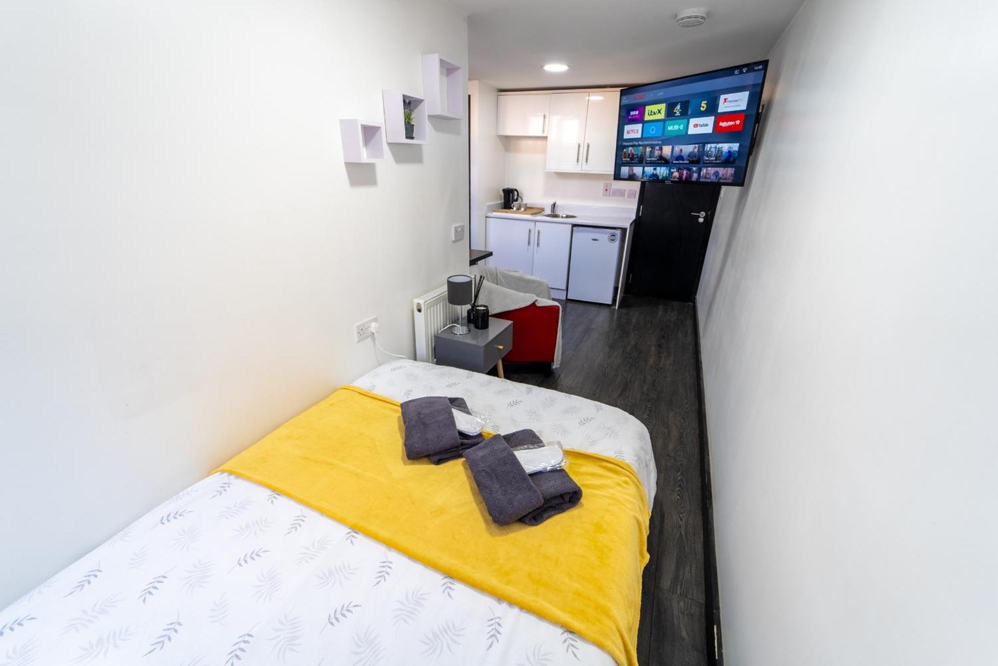 Staysa Equipped Studios Near Qe And Uob In Guesthouse Close To The City! 버밍엄 객실 사진