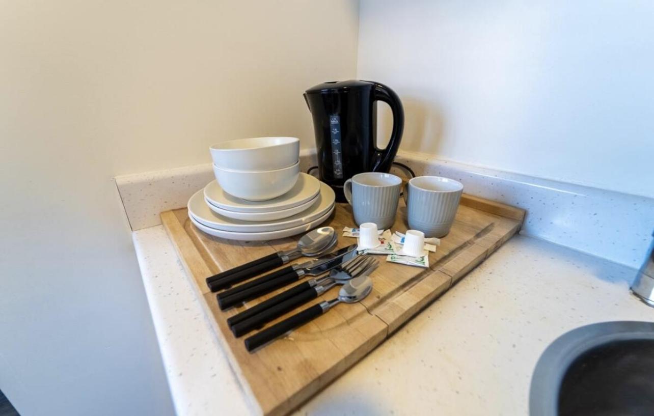 Staysa Equipped Studios Near Qe And Uob In Guesthouse Close To The City! 버밍엄 외부 사진